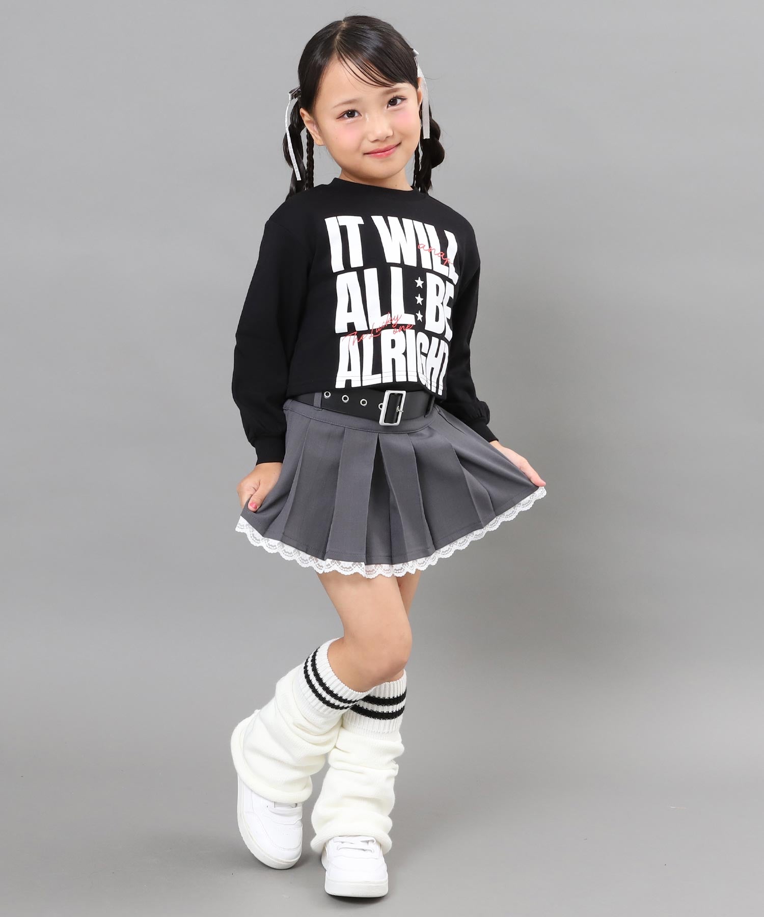 ブラック(110サイズ着用/身長：約115cm)
