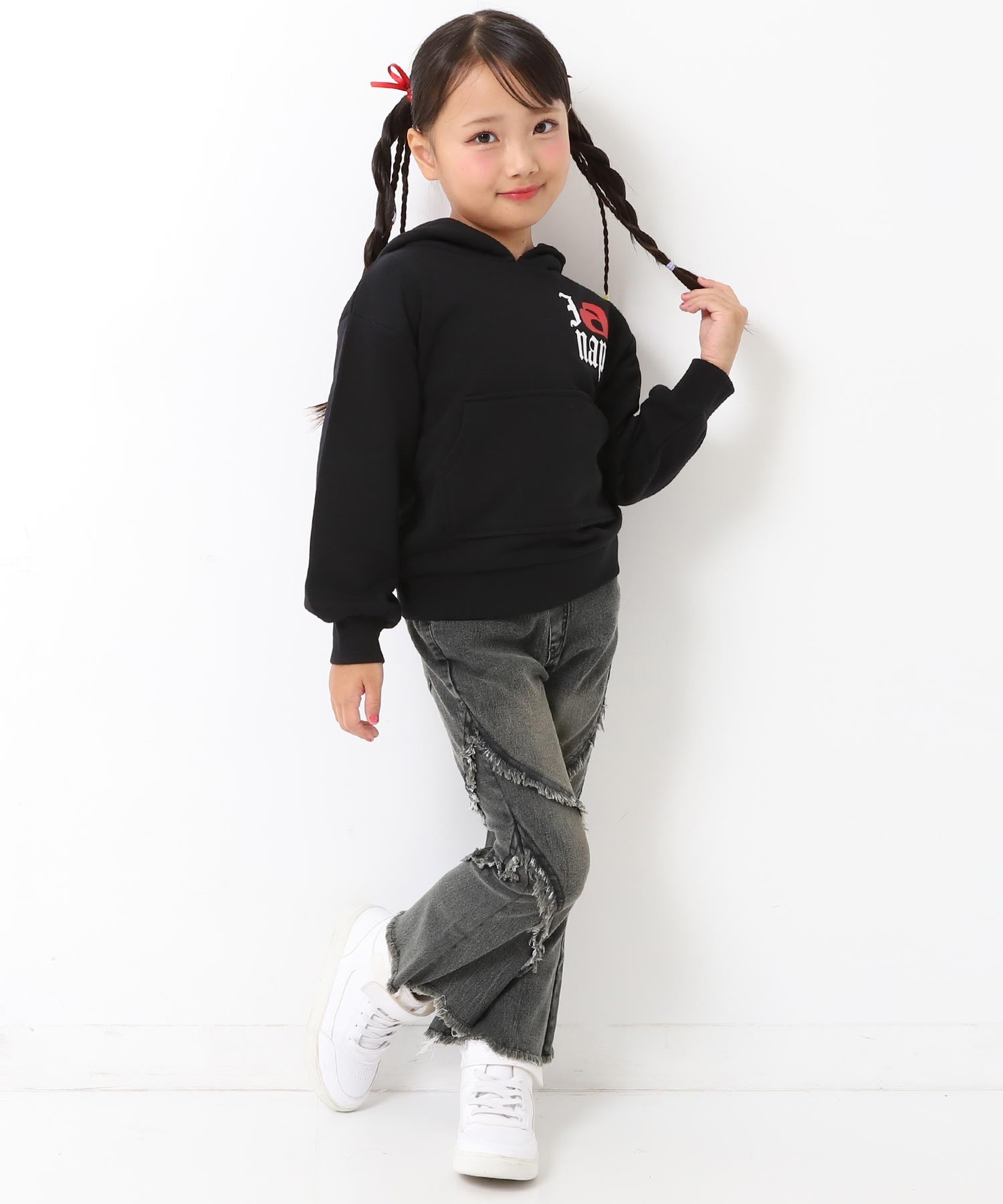 ブラック(110サイズ着用/身長：約115cm)
