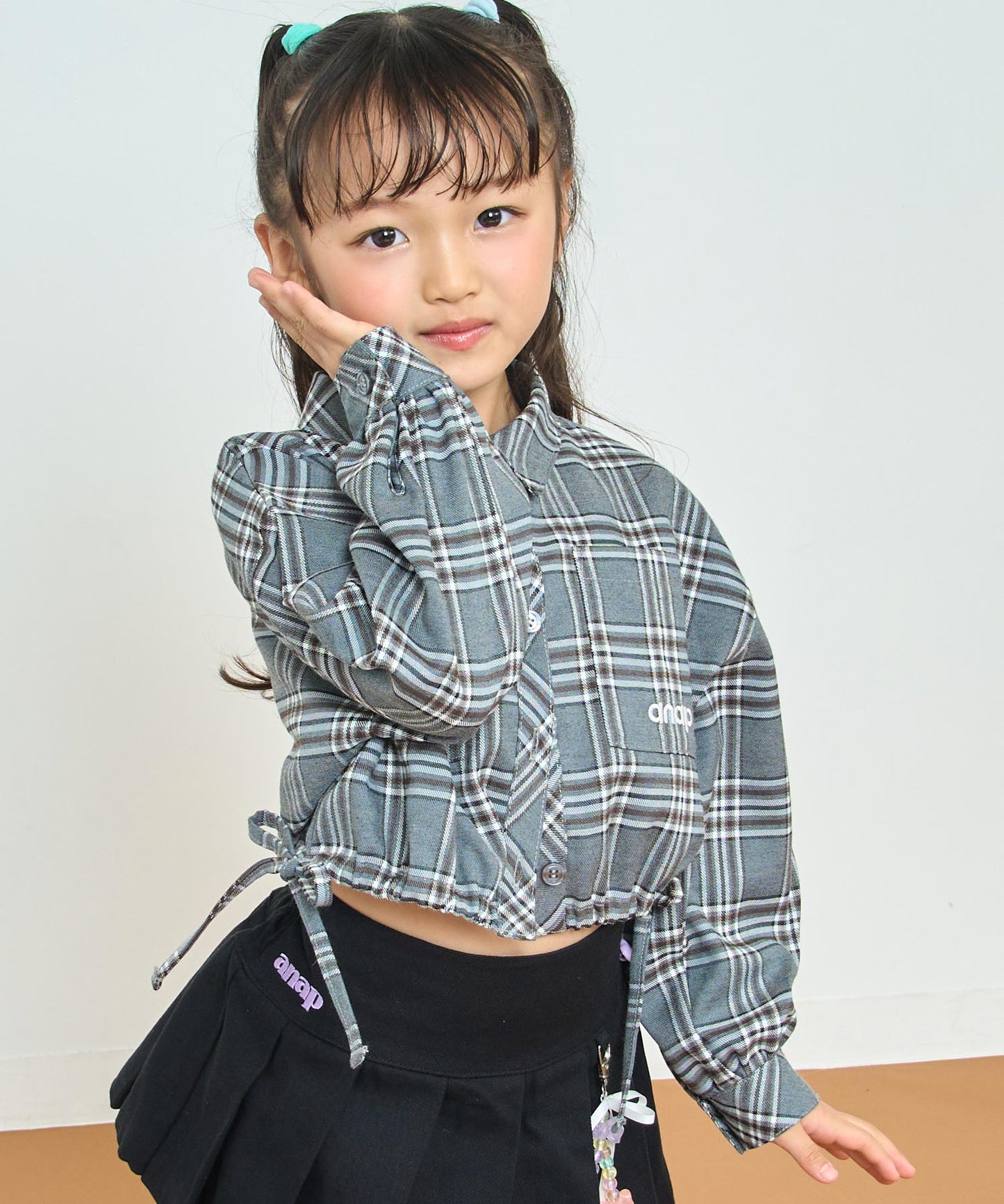 グレー(110サイズ着用/身長：約112cm)