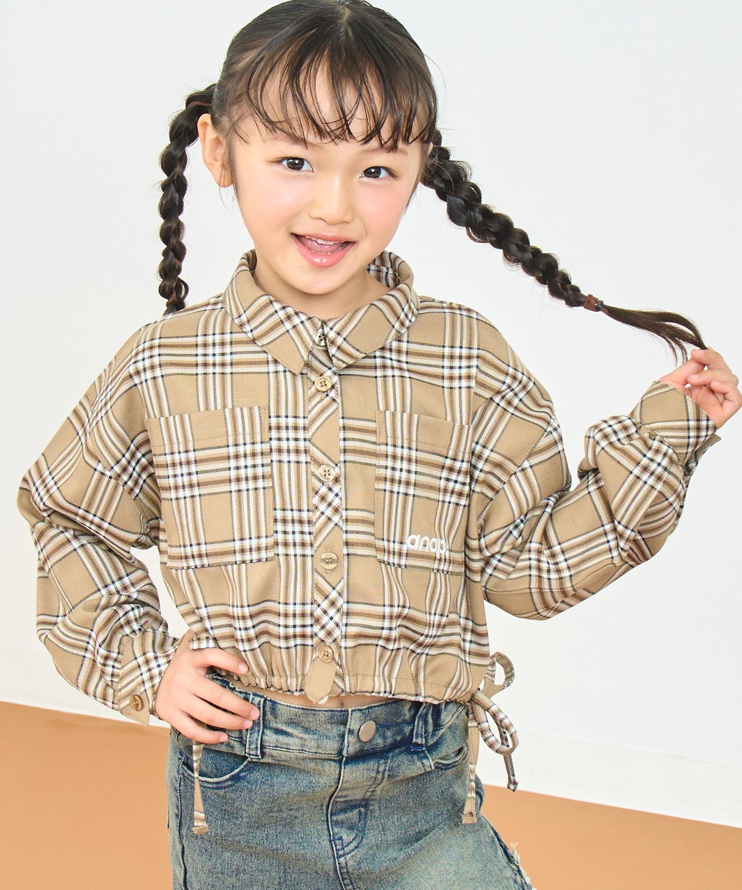 ベージュ(110サイズ着用/身長：約112cm)