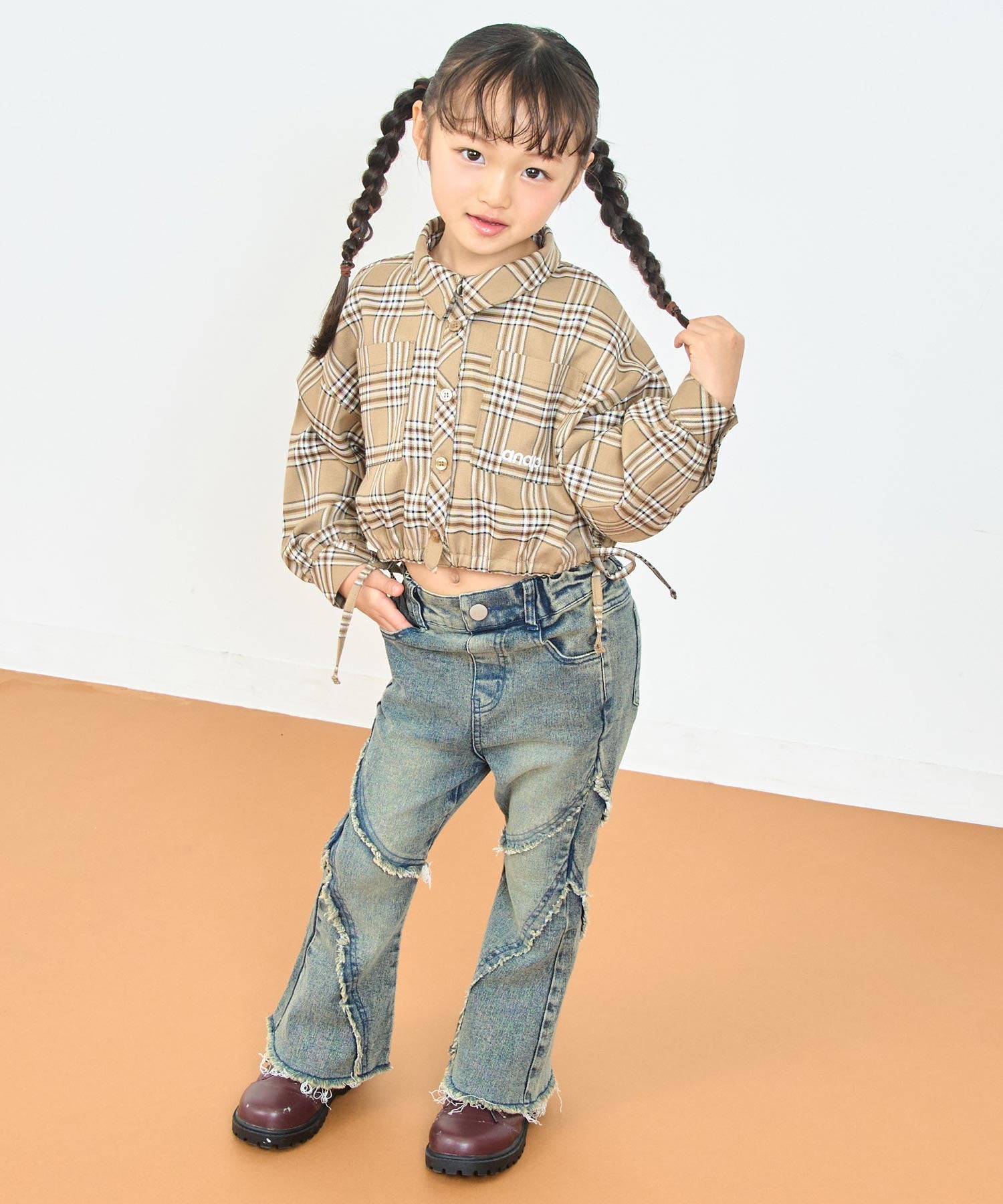 ベージュ(110サイズ着用/身長：約112cm)