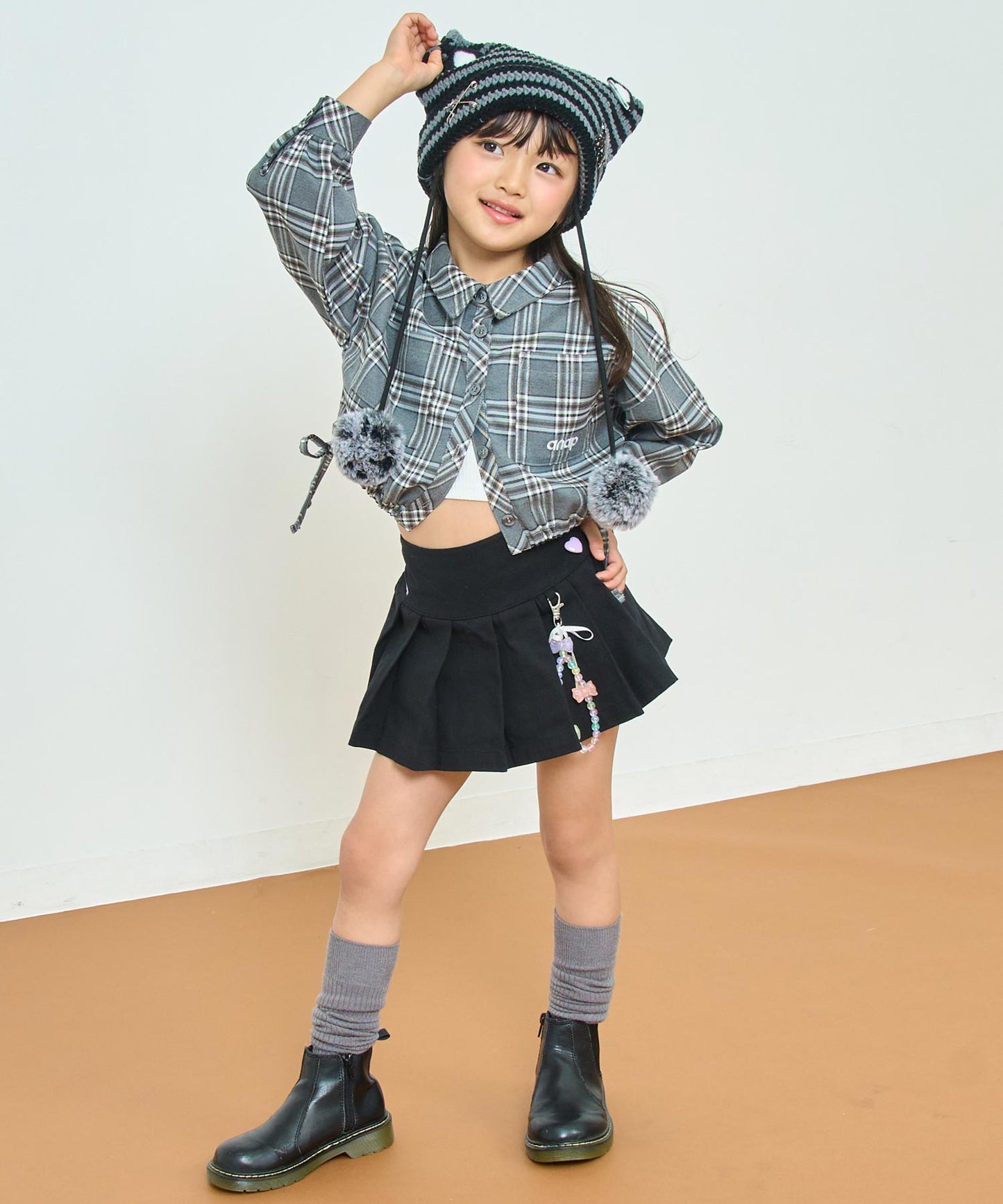 グレー(110サイズ着用/身長：約112cm)