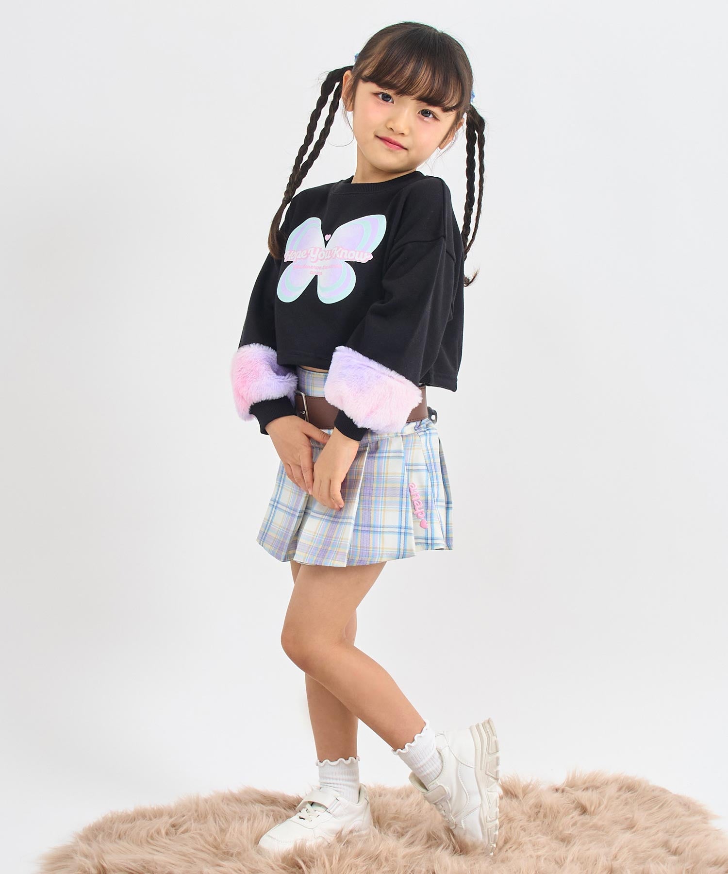 ブラック(110サイズ着用/身長：約113cm)