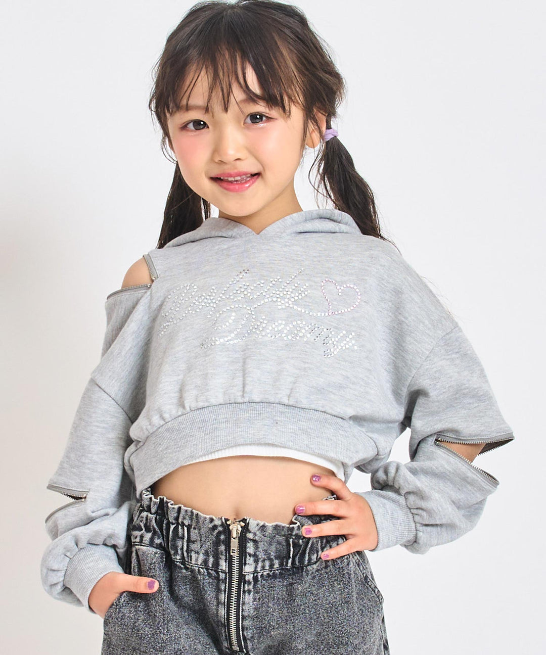 ライトグレー(110サイズ着用/身長：約113cm)