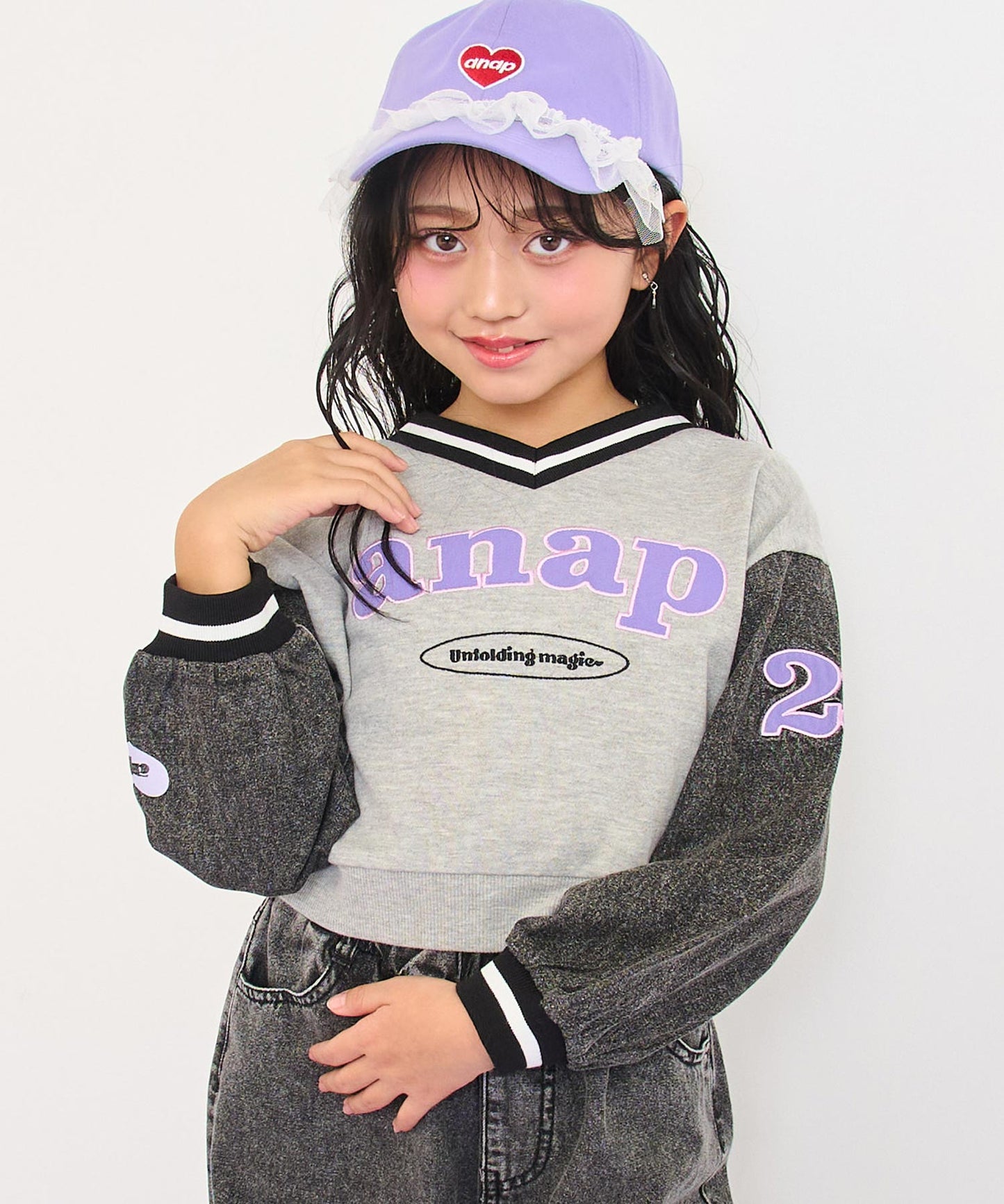 ライトグレー(120サイズ着用/身長：約128cm)