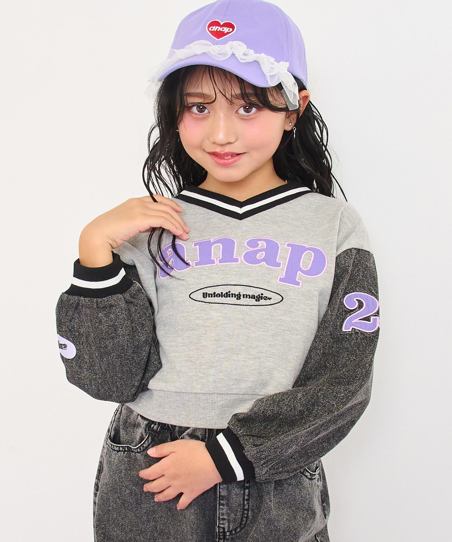 ライトグレー(120サイズ着用/身長：約128cm)