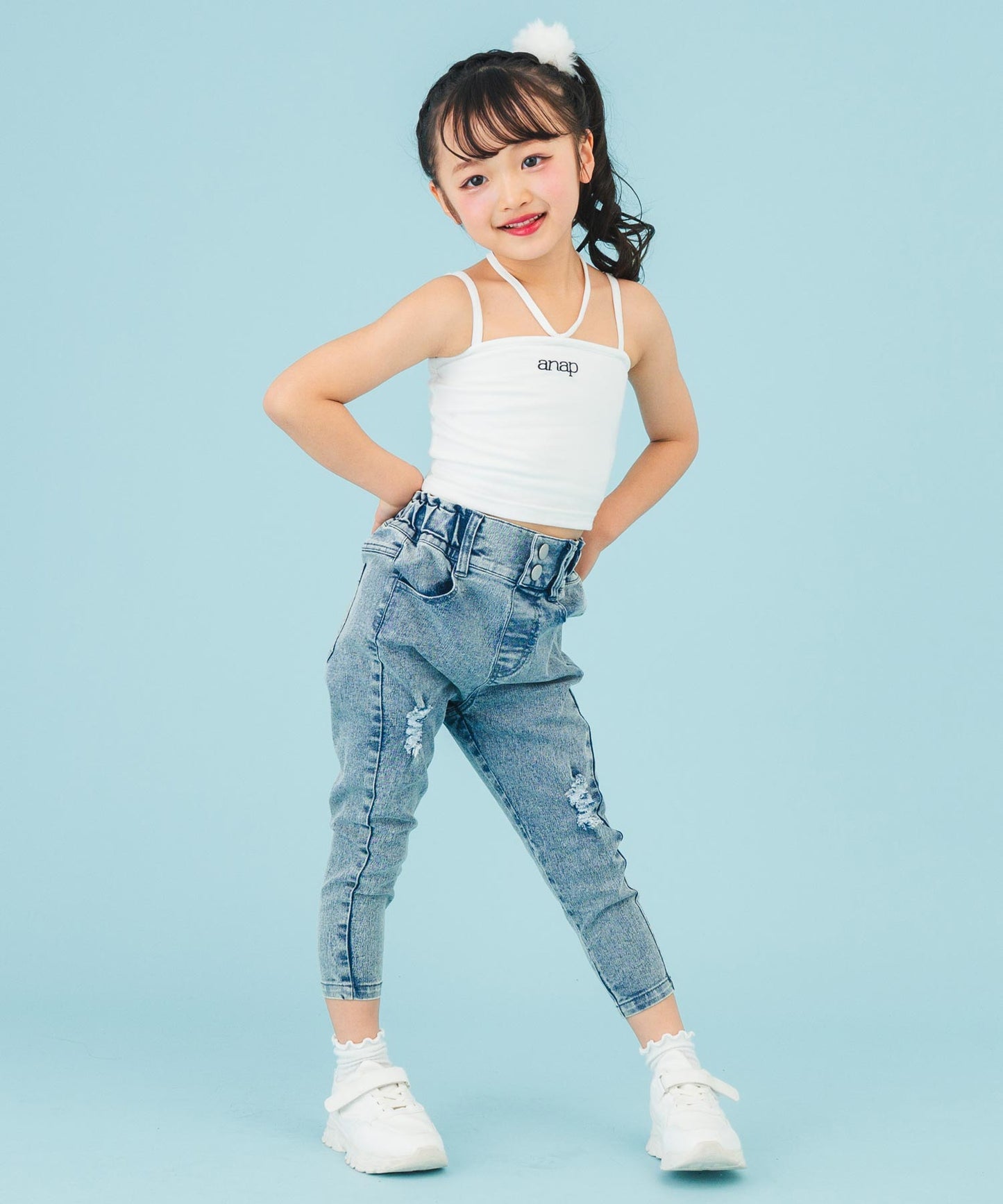 ホワイト(110サイズ着用/身長：約113cm)