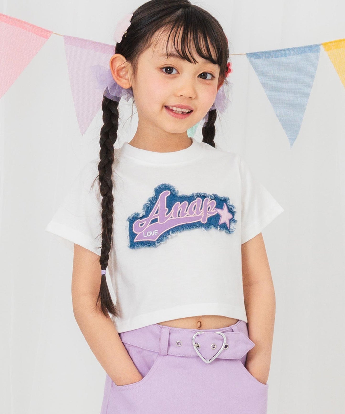 ホワイト(110サイズ着用/身長：約106m)