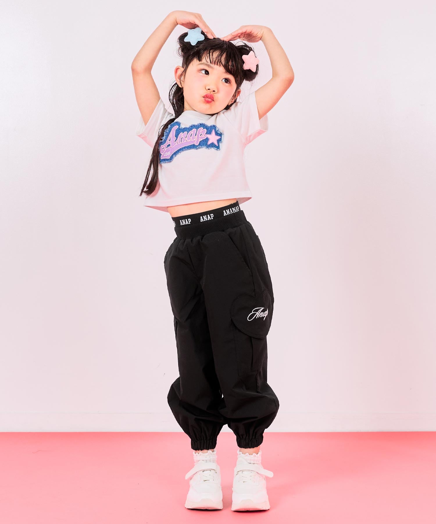 ホワイト(110サイズ着用/身長：約110cm)