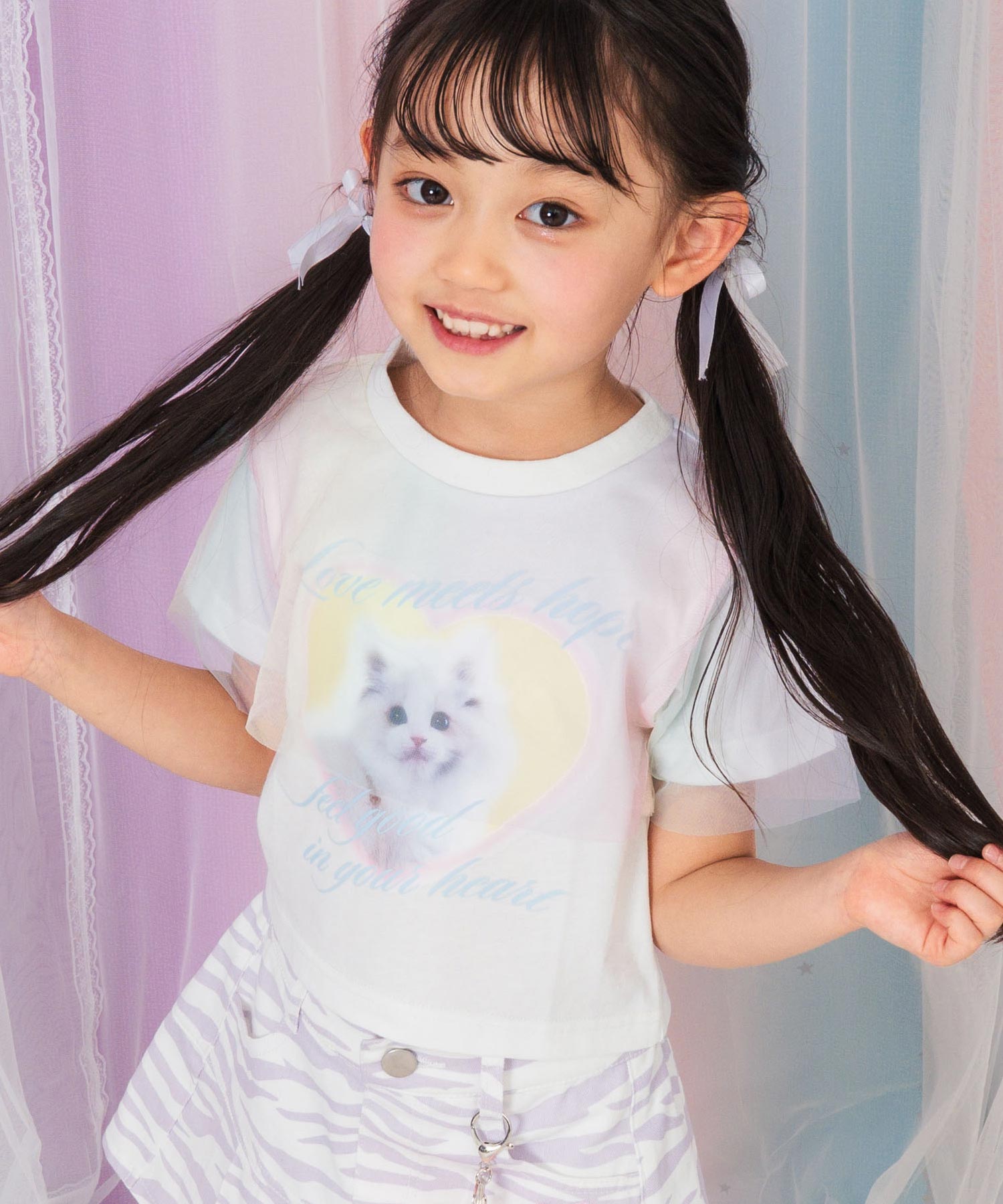 ホワイト(110サイズ着用/身長：約106cm)