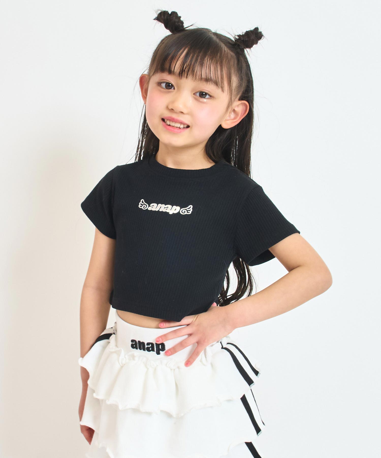 ブラック(110サイズ着用/身長：約106cm)
