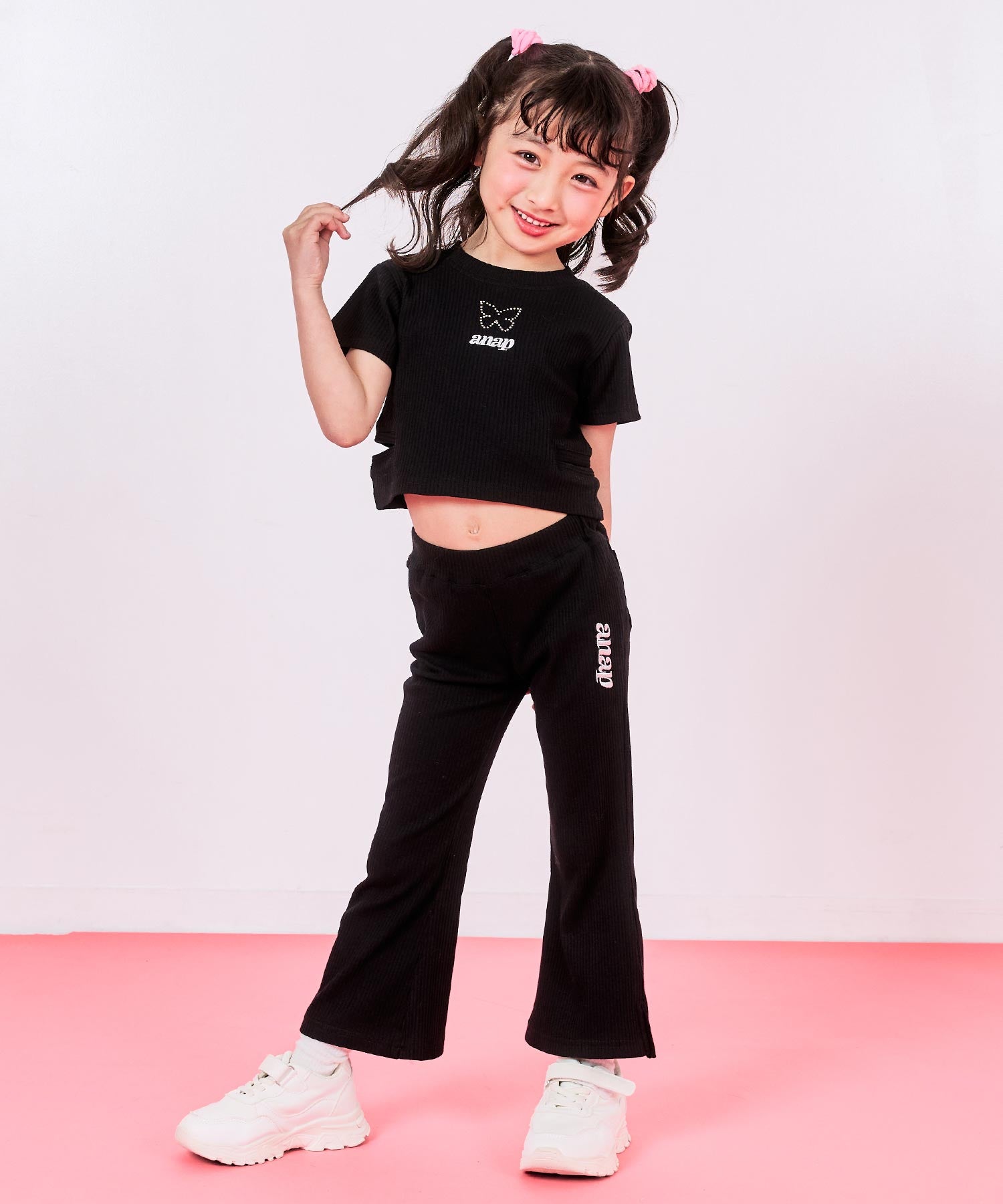 ブラック(110サイズ着用/身長：約109cm)