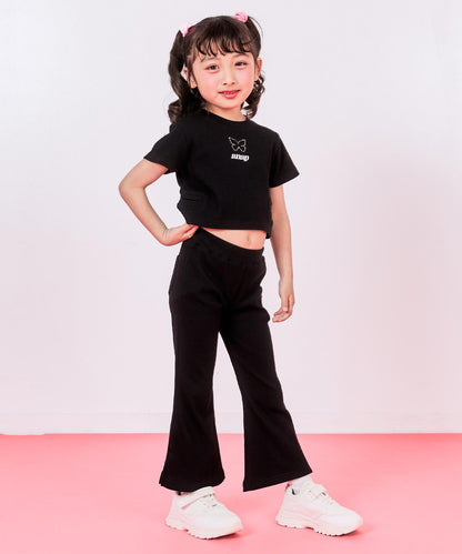 ブラック(110サイズ着用/身長：約109cm)