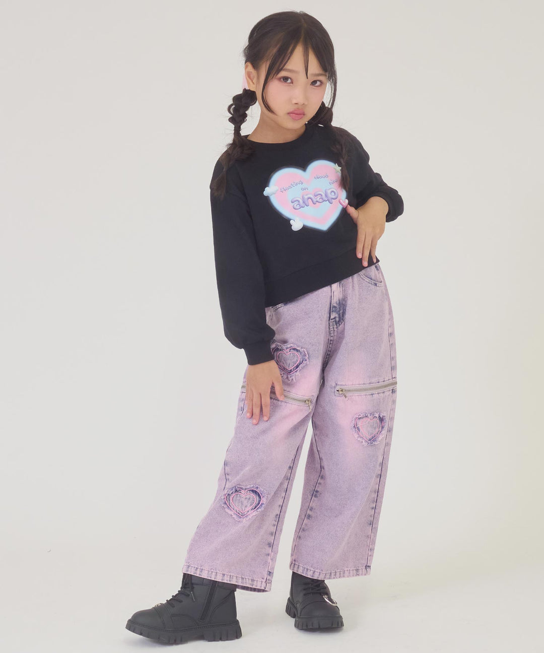 ブラック(120サイズ着用/身長：約124cm)