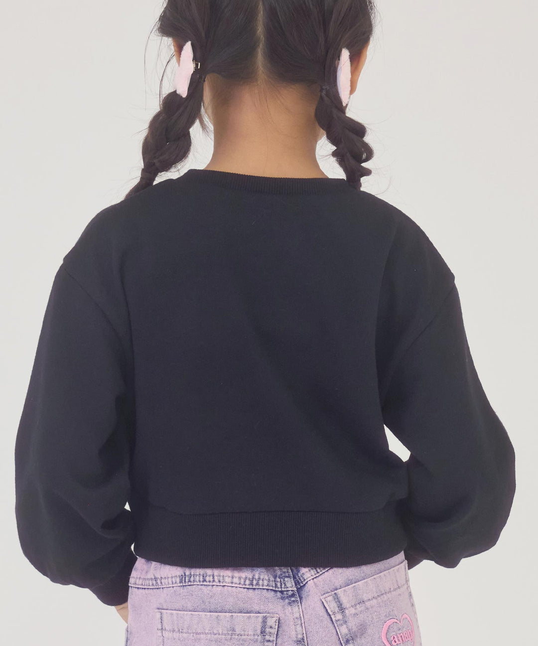 ブラック(120サイズ着用/身長：約124cm)