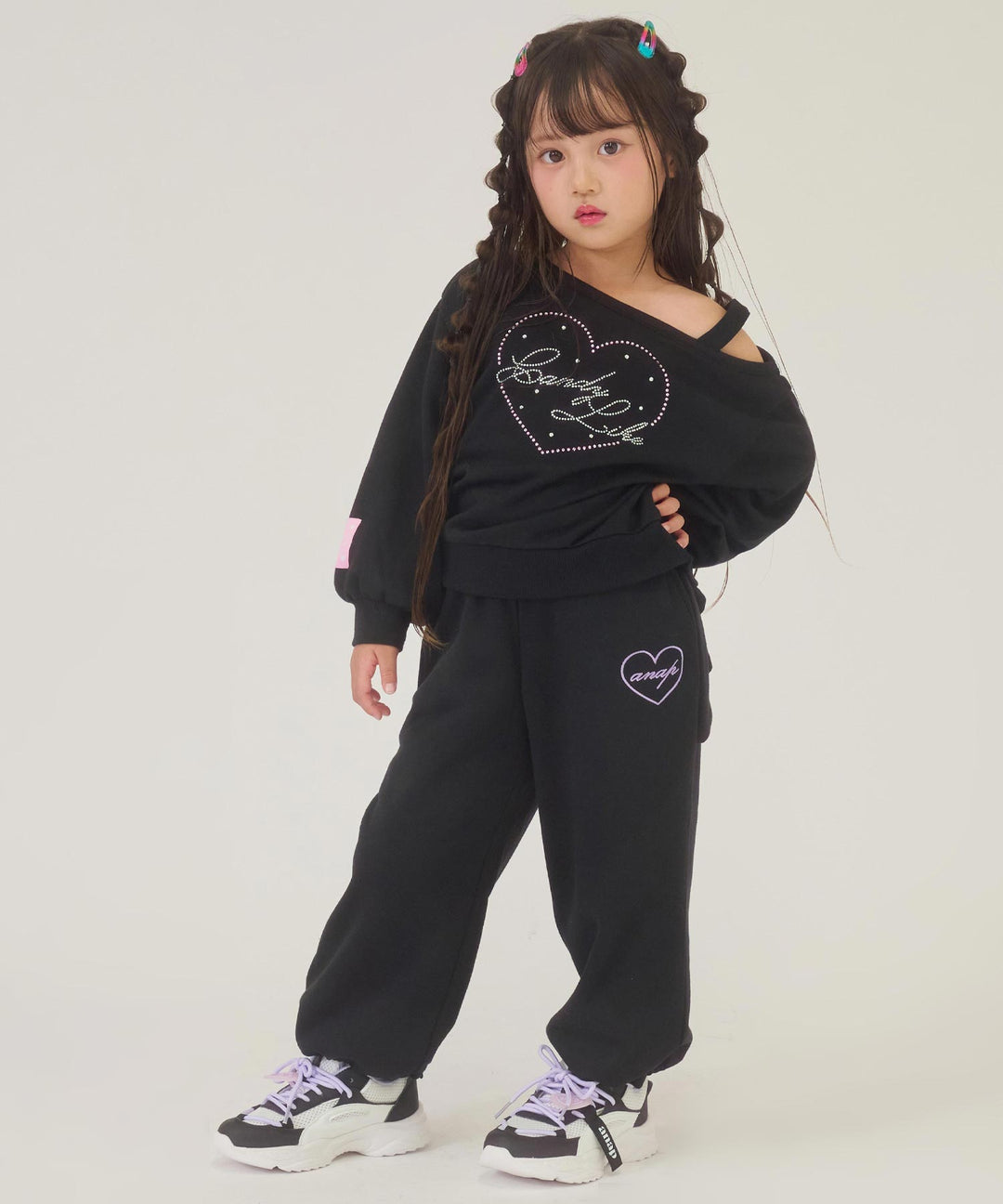 ブラック(110サイズ着用/身長：約108cm)