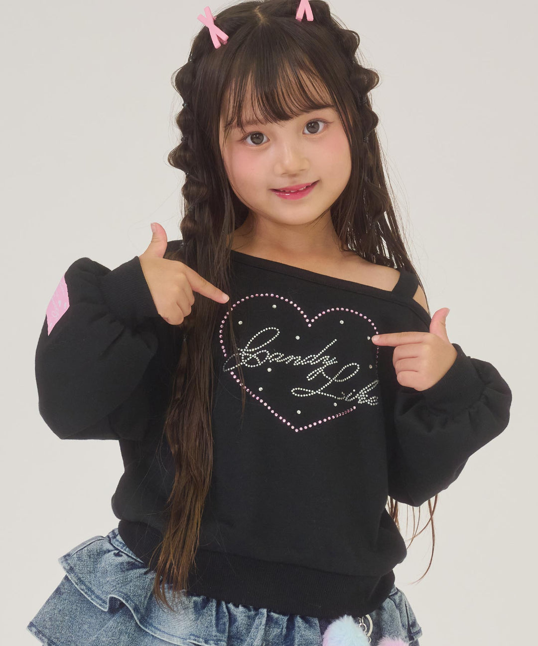 ブラック(110サイズ着用/身長：約108cm)