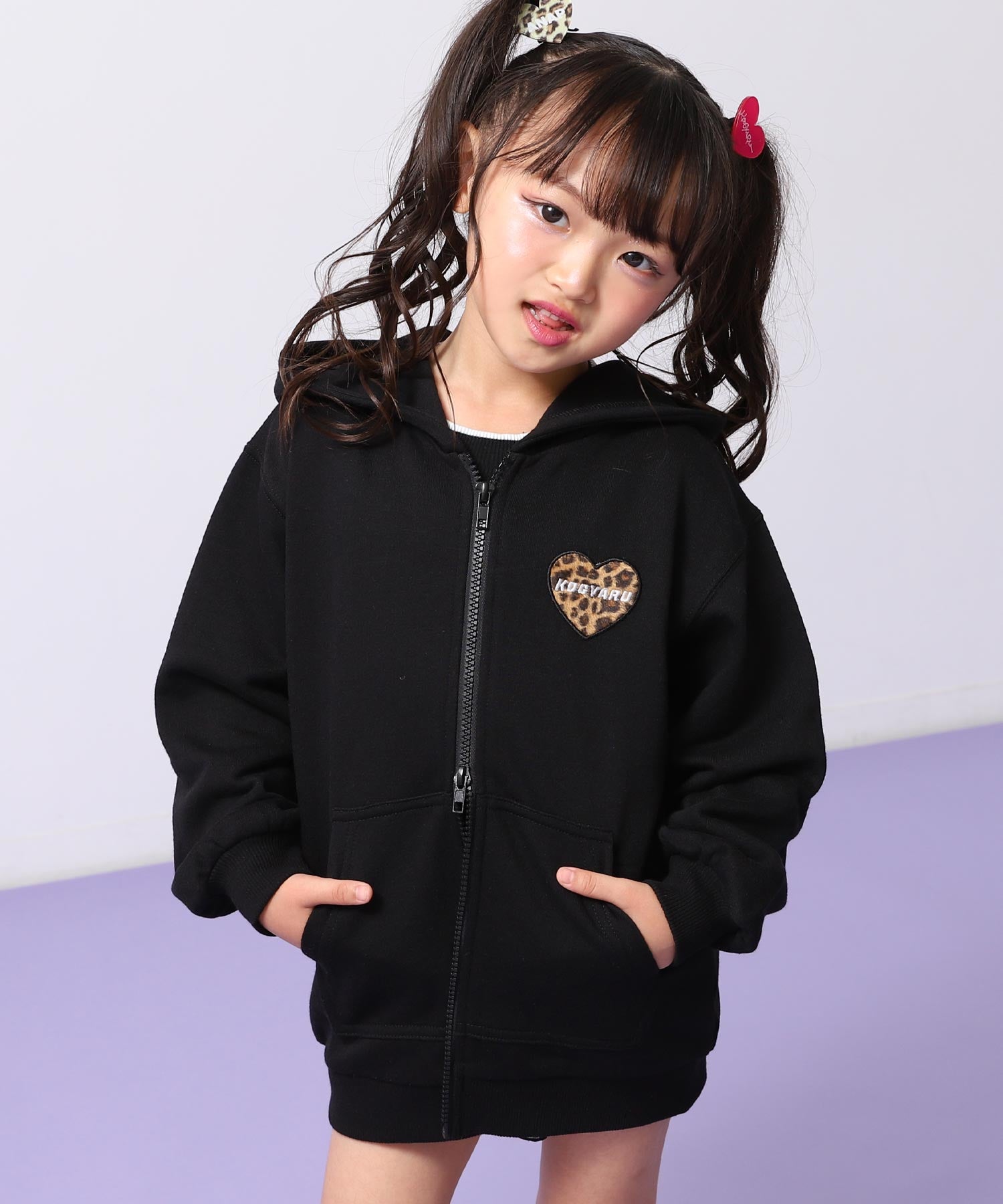 ブラック(110サイズ着用/身長：約112cm)