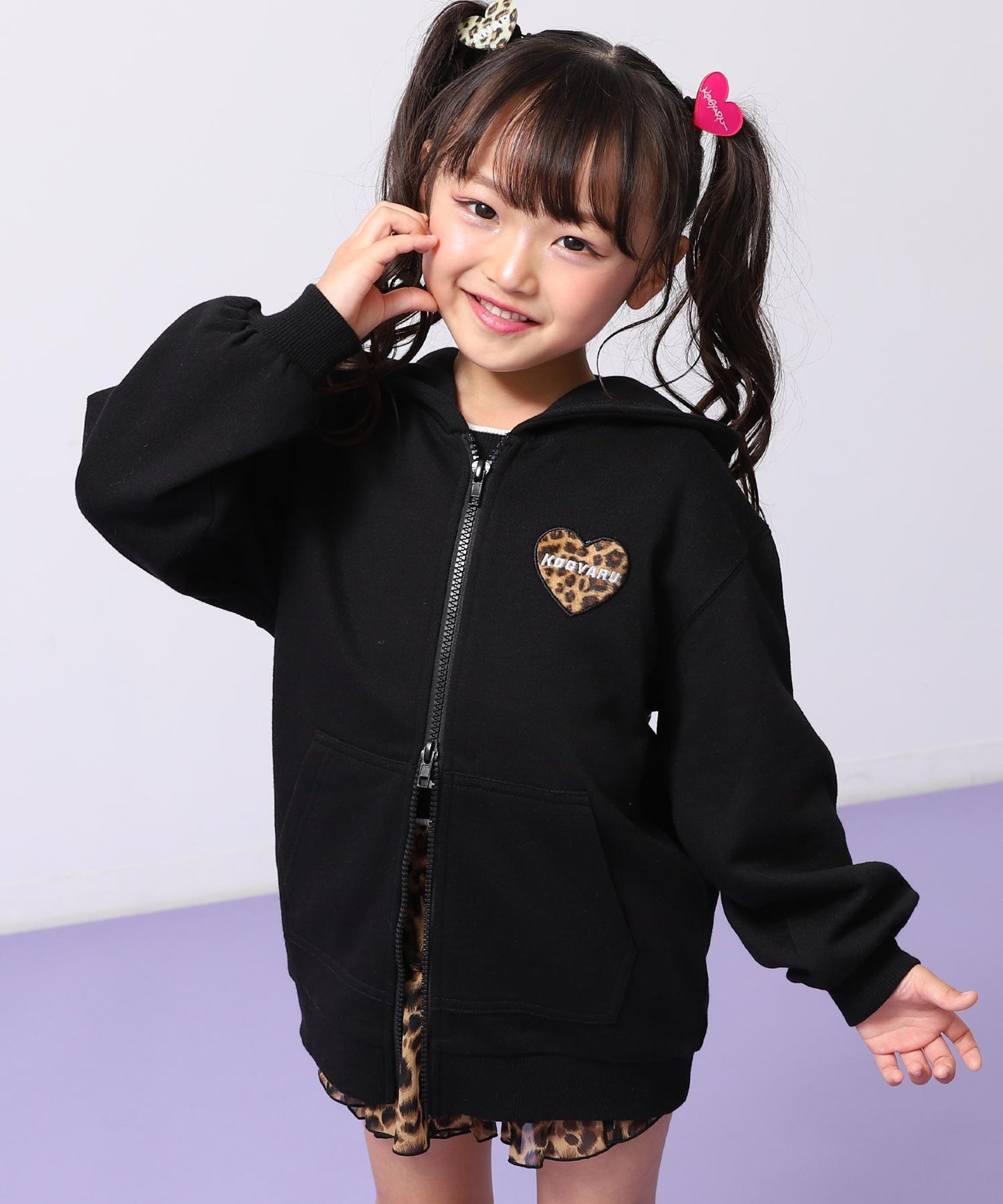 ブラック(110サイズ着用/身長：約112cm)