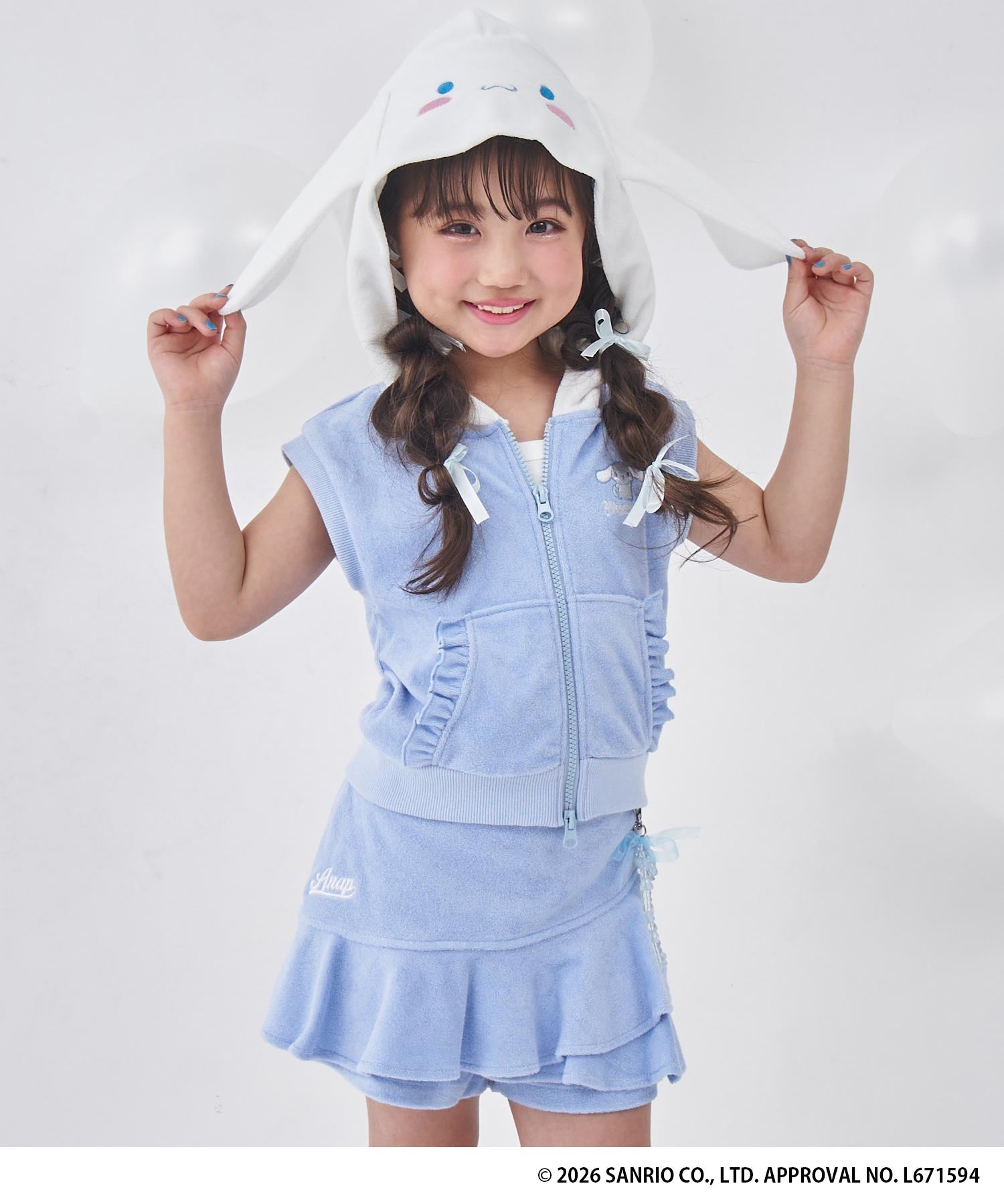 ライトブルー(120サイズ着用/身長：約114cm)