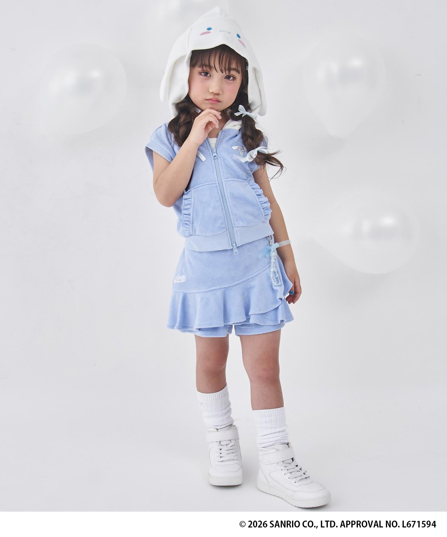 ライトブルー(120サイズ着用/身長：約114cm)