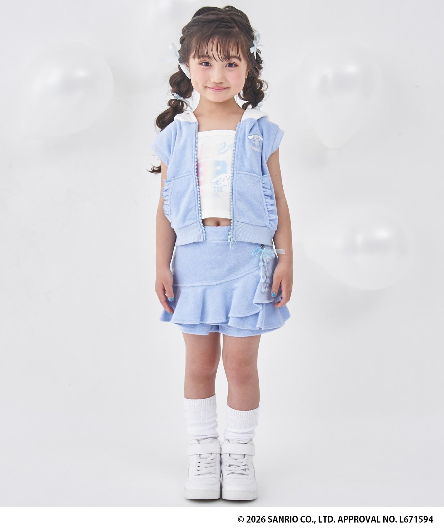 ライトブルー(120サイズ着用/身長：約114cm)