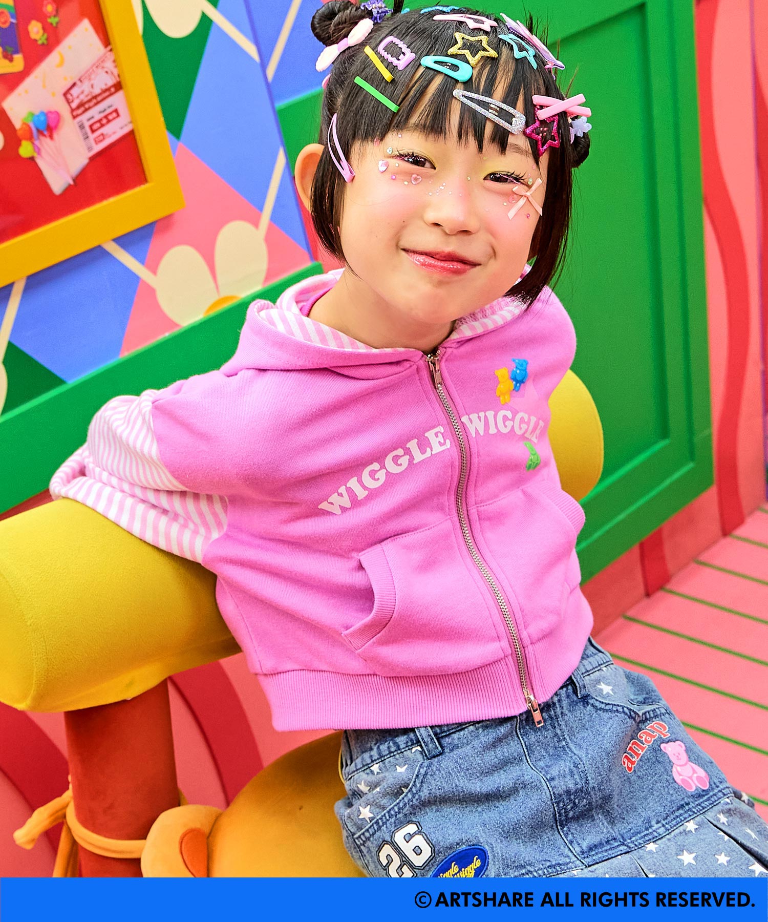 80s マルチカラー　ジップアップパーカー wiggle wiggle × ANAP KIDS 配色パーカー 424-3660 – ANAP オンライン