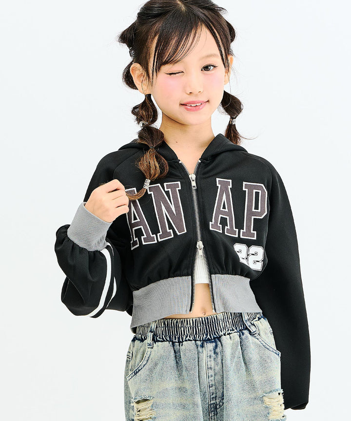 ブラック(130サイズ着用/身長：約128cm)