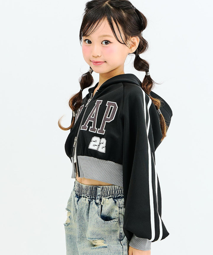 ブラック(130サイズ着用/身長：約128cm)