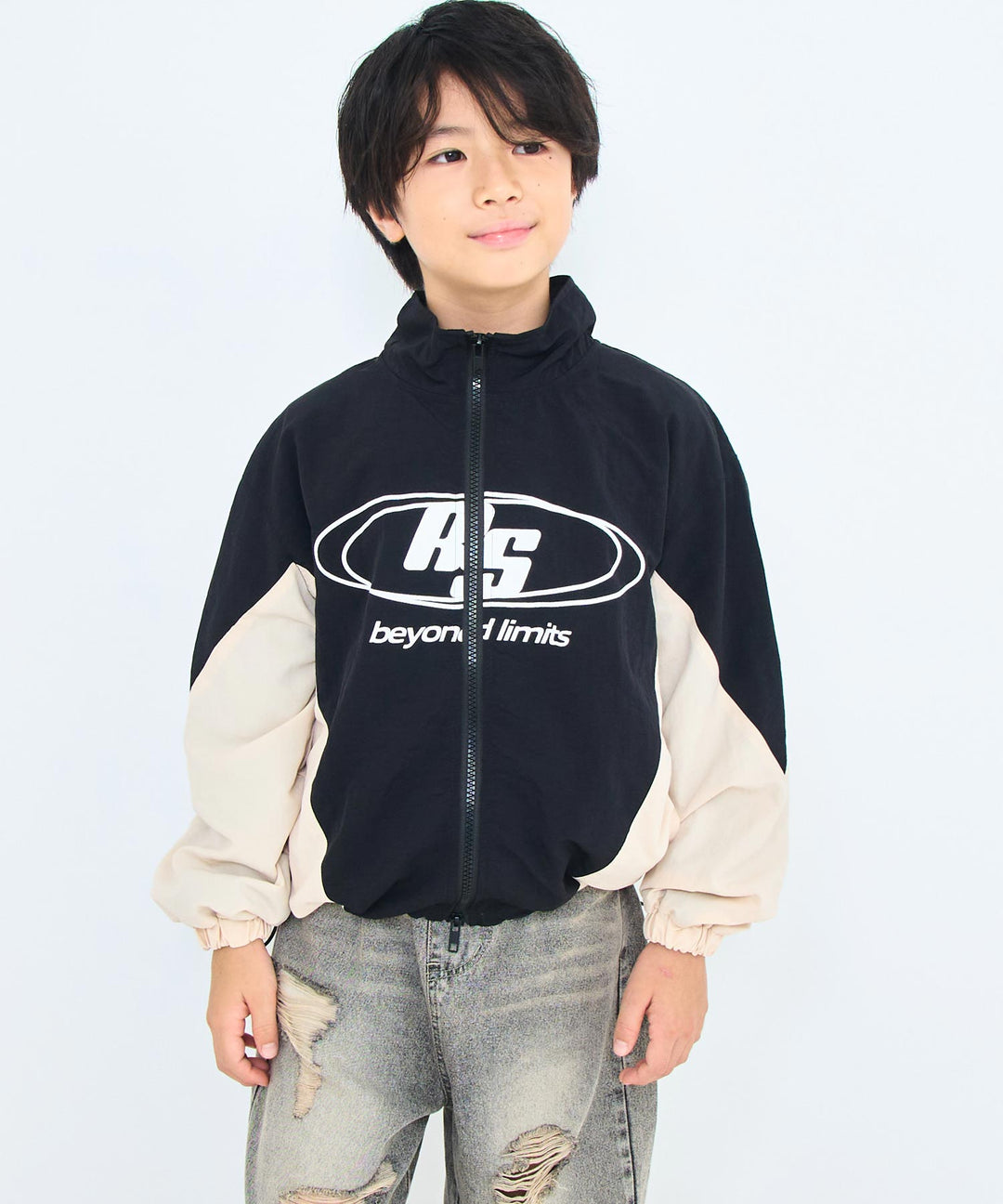 ブラック(130サイズ着用/身長：約129cm)
