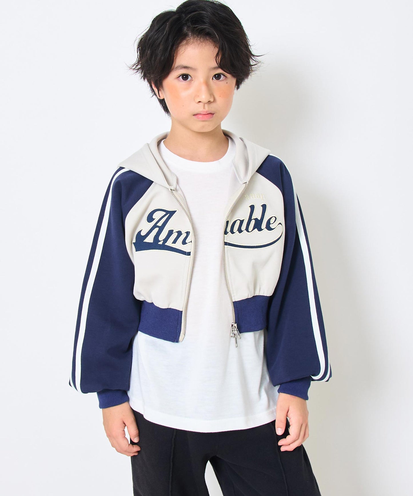 ネイビー(130サイズ着用/身長：約129cm)