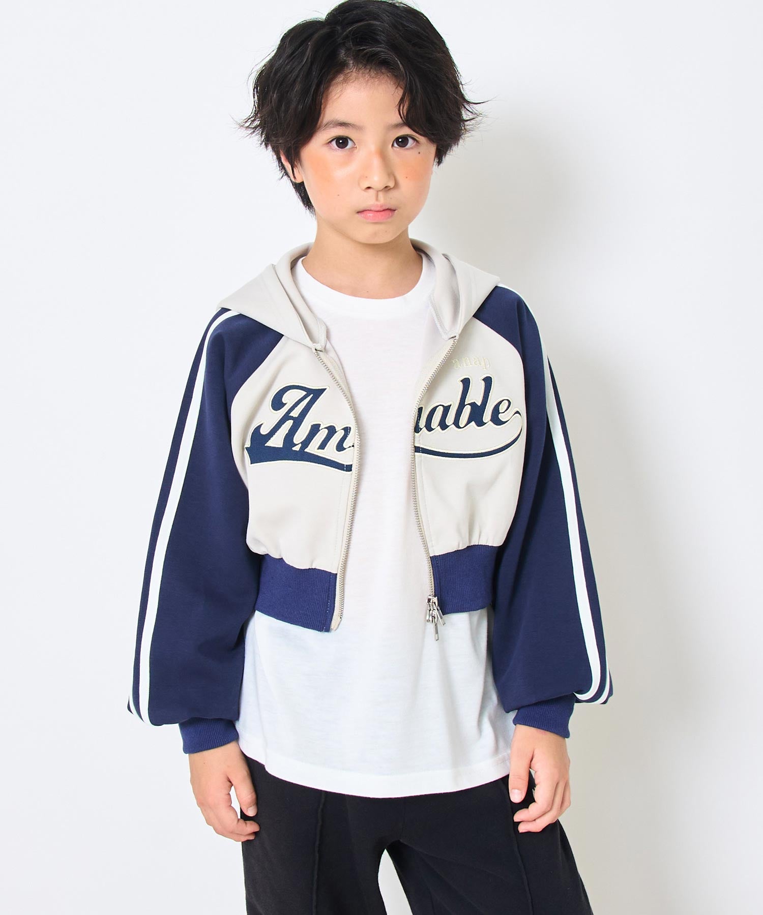 ネイビー(130サイズ着用/身長：約129cm)