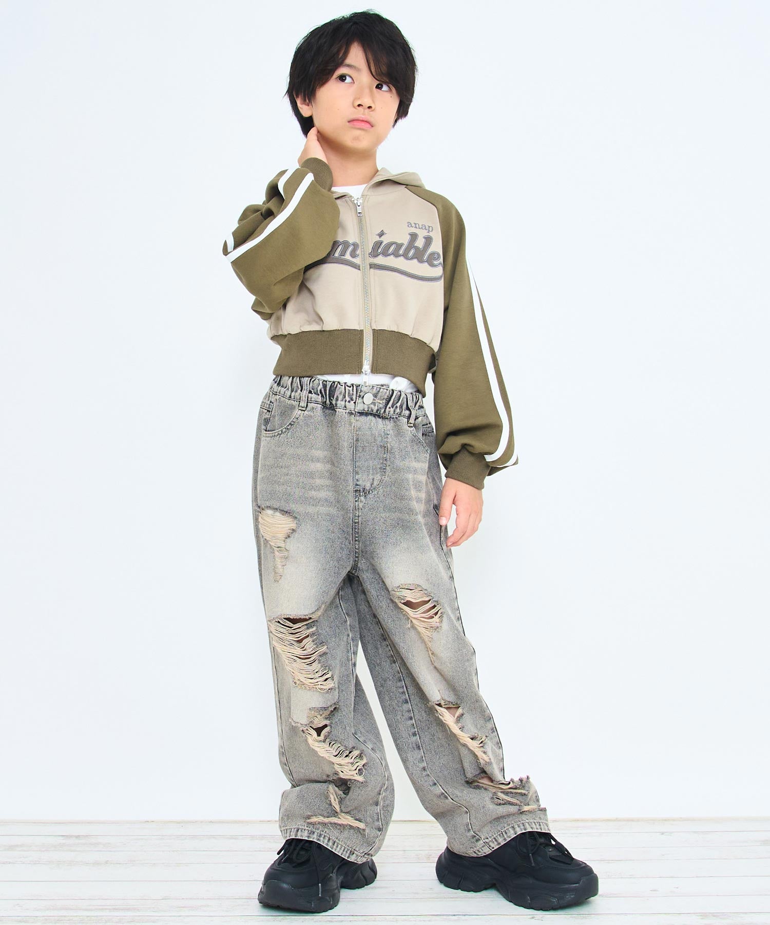 カーキ(130サイズ着用/身長：約129cm)