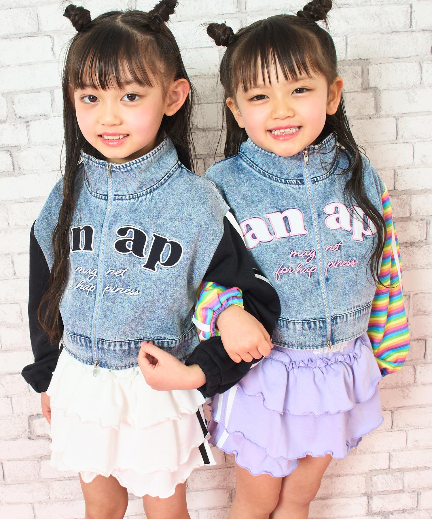 ブラック(110サイズ着用/身長：約106cm)ミックス(110サイズ着用/身長：約103cm)