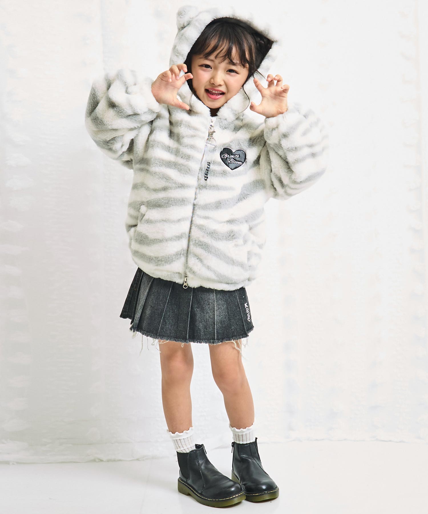 グレー(110サイズ着用/身長：約112cm)