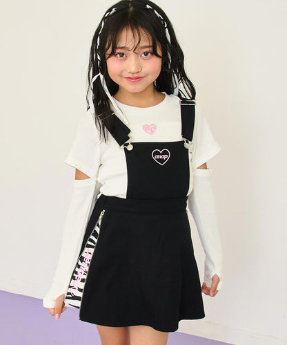 ブラック(120サイズ着用/身長：約128cm)