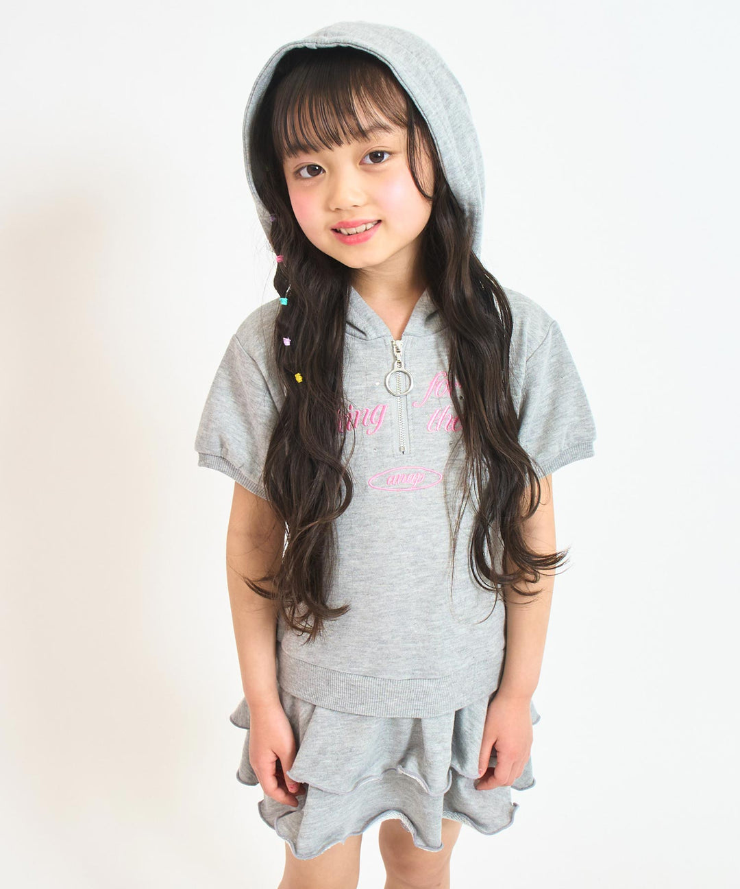 ライトグレー(110サイズ着用/身長：約106cm)