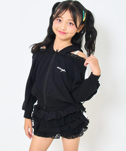 ブラック(120サイズ着用/身長：約128cm)