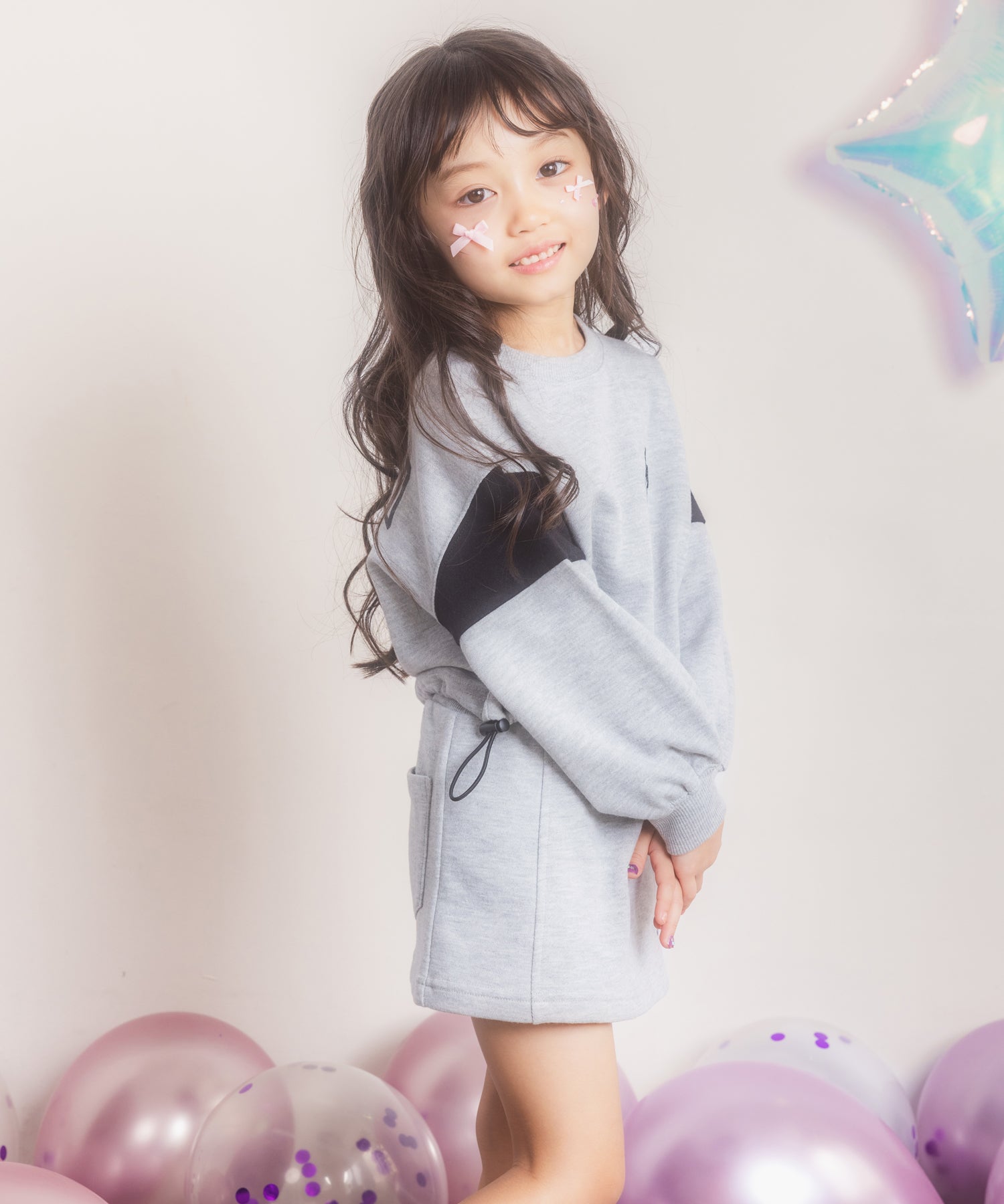 ライトグレー(110サイズ着用/身長：約106cm)