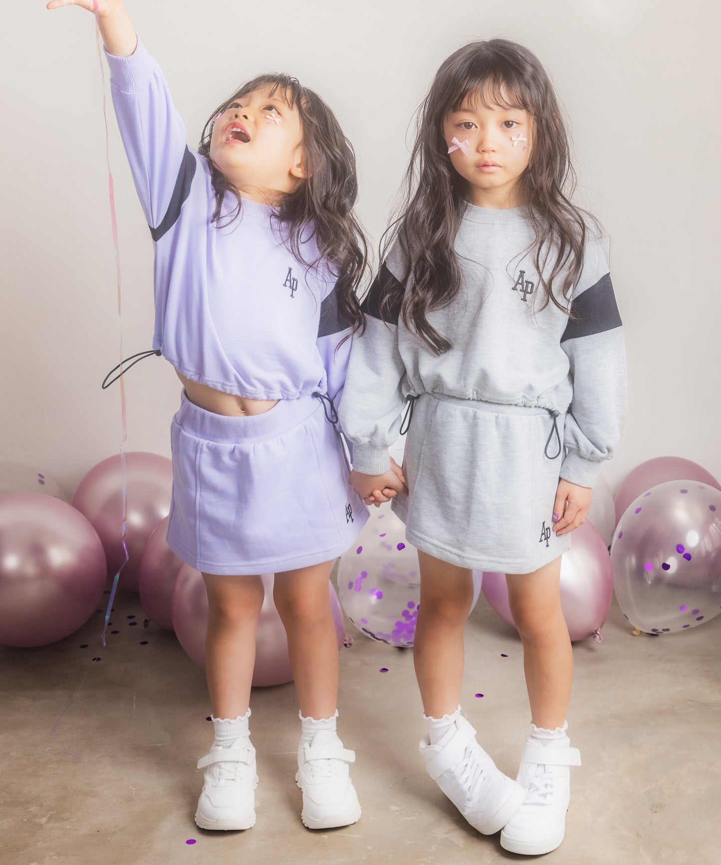 ラベンダー(110サイズ着用/身長：約103cm)
ライトグレー(110サイズ着用/身長：約