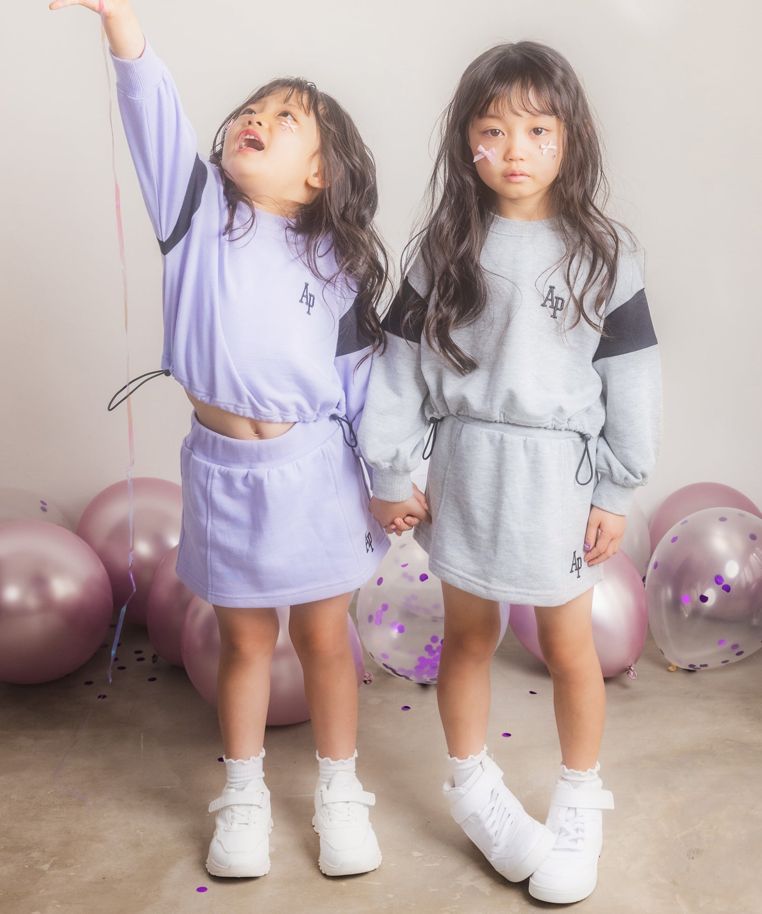 ラベンダー(110サイズ着用/身長：約103cm)
ライトグレー(110サイズ着用/身長：約