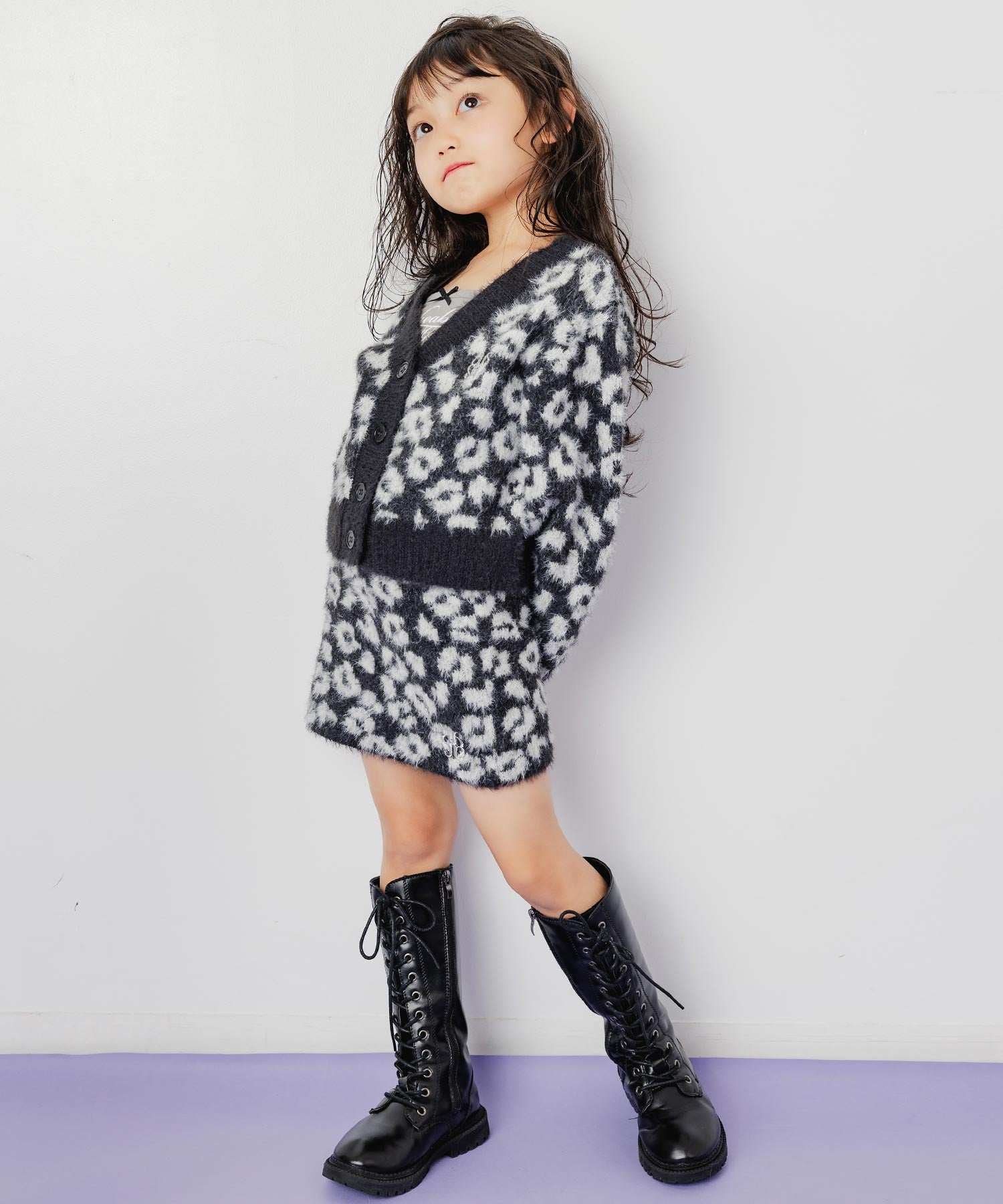 ブラック(110サイズ着用/身長：約106cm)