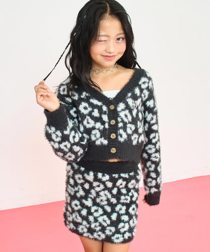 ブラック(120サイズ着用/身長：約128cm)