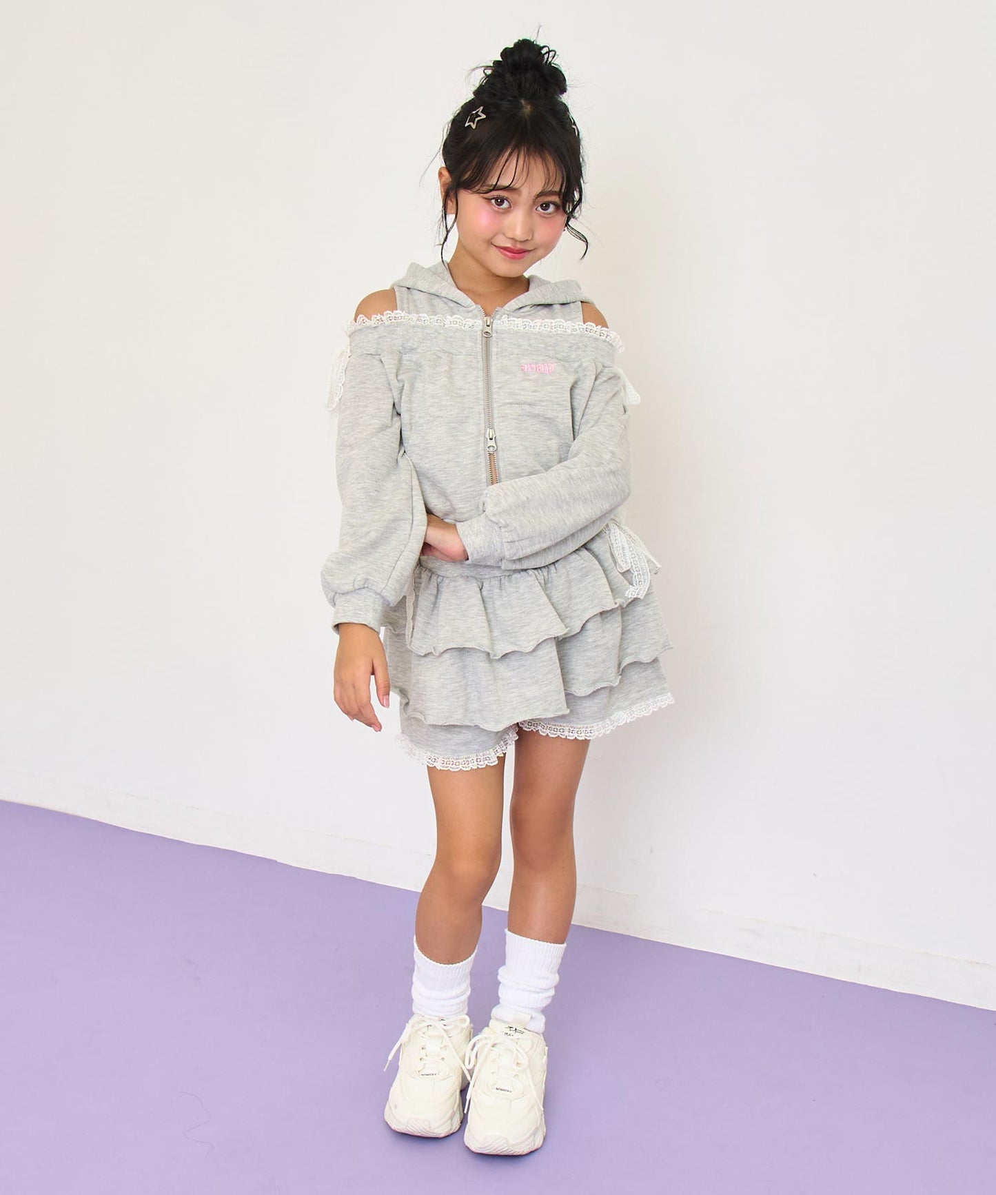 ライトグレー(120サイズ着用/身長：約128cm)
