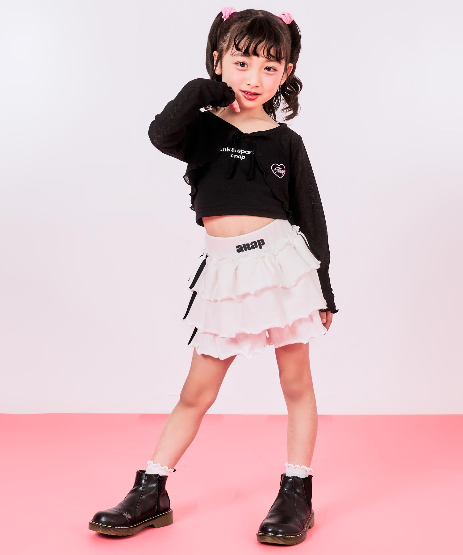 ブラック(110サイズ着用/身長：約109cm)