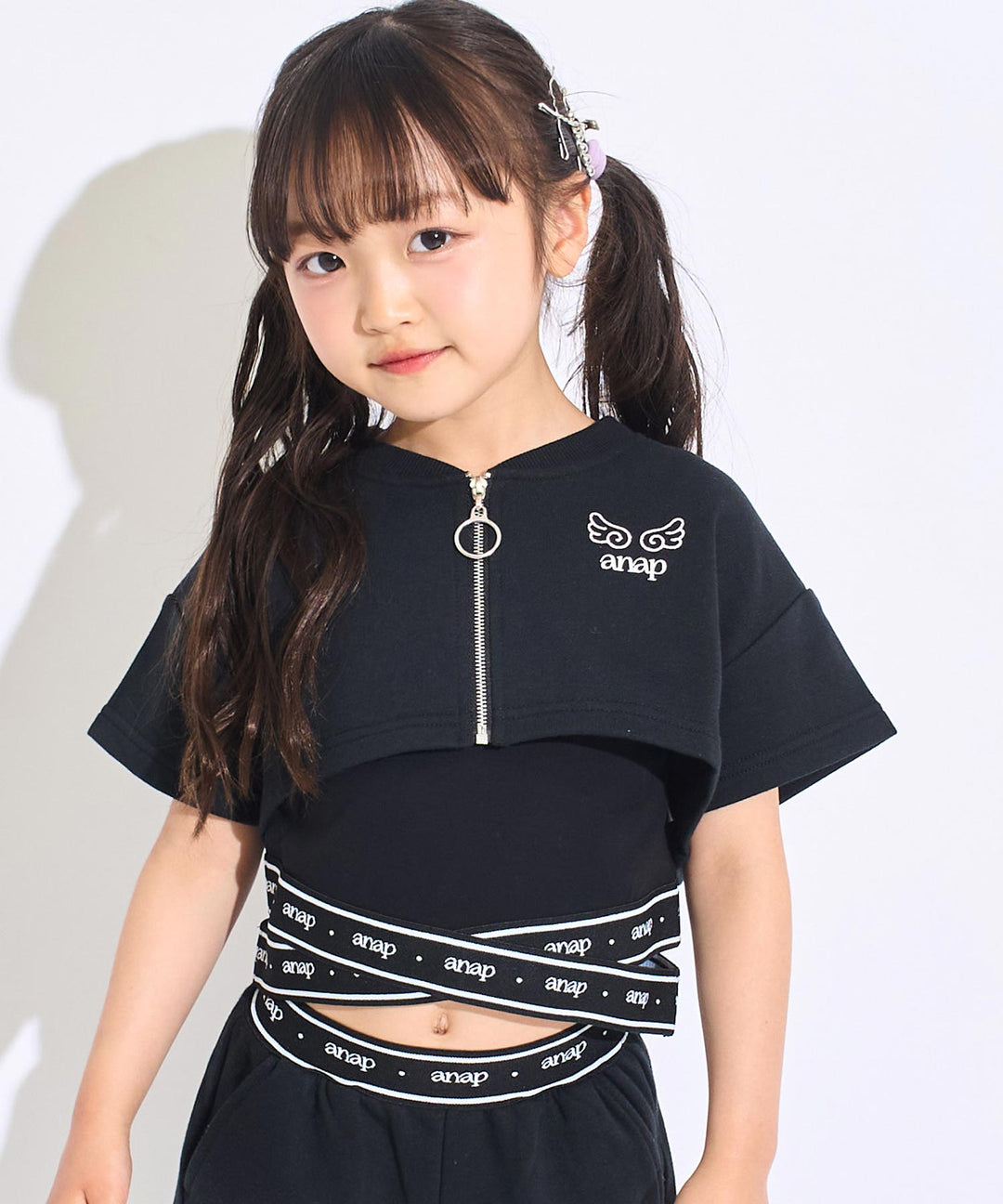 ブラック(110サイズ着用/身長：約113cm)