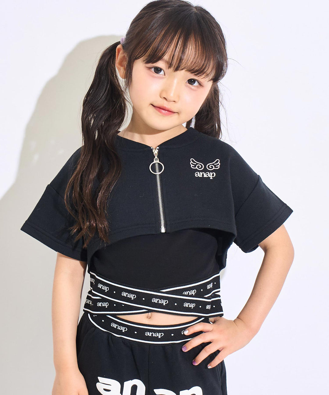 ブラック(110サイズ着用/身長：約113cm)