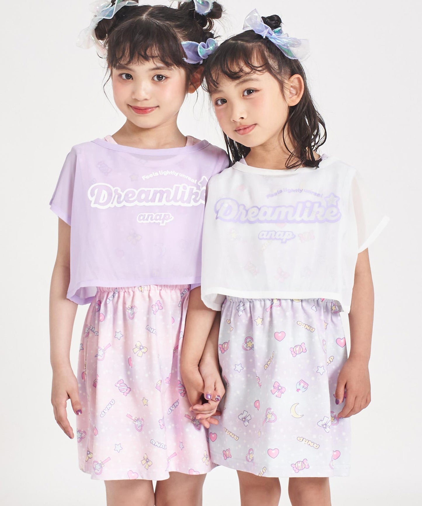 ラベンダー(120サイズ着用/身長：約123cm)
ホワイト(110サイズ着用/身長：約109cm)