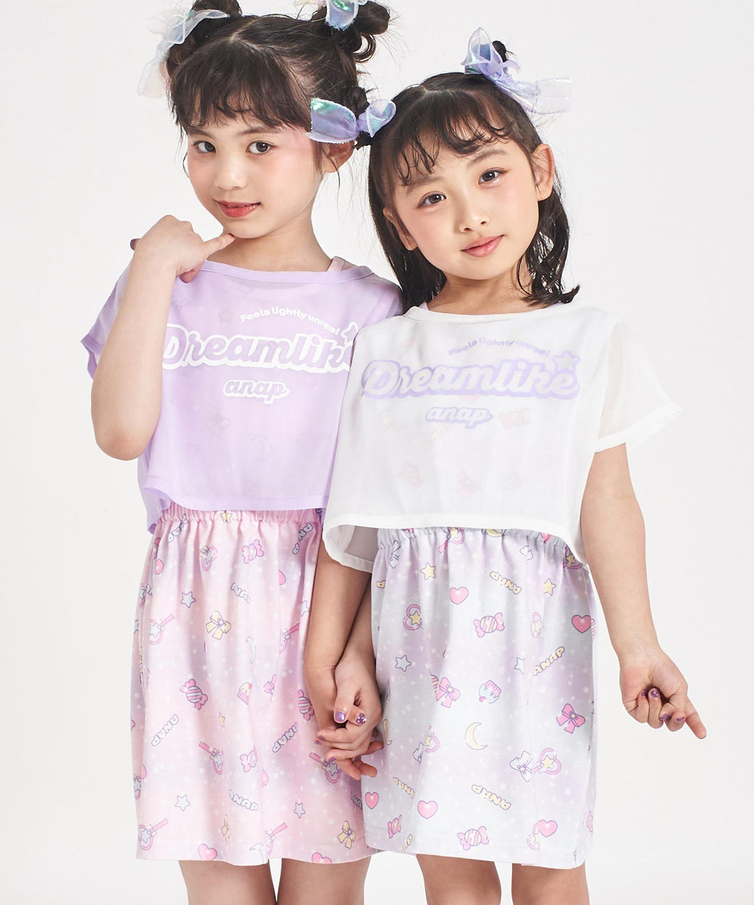 ラベンダー(120サイズ着用/身長：約123cm)
ホワイト(110サイズ着用/身長：約109cm)