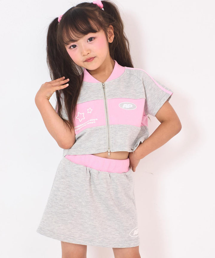 ライトグレー(110サイズ着用/身長：約113cm)